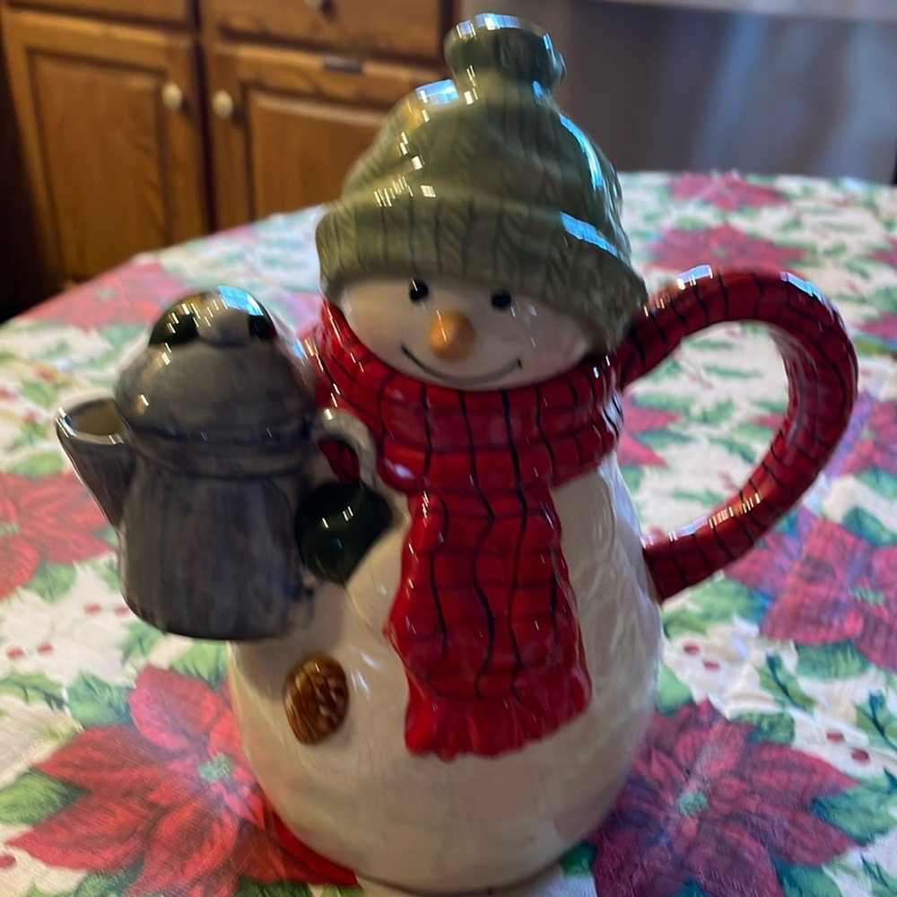 Vintage Hallmark Mitford Snowman Teapot